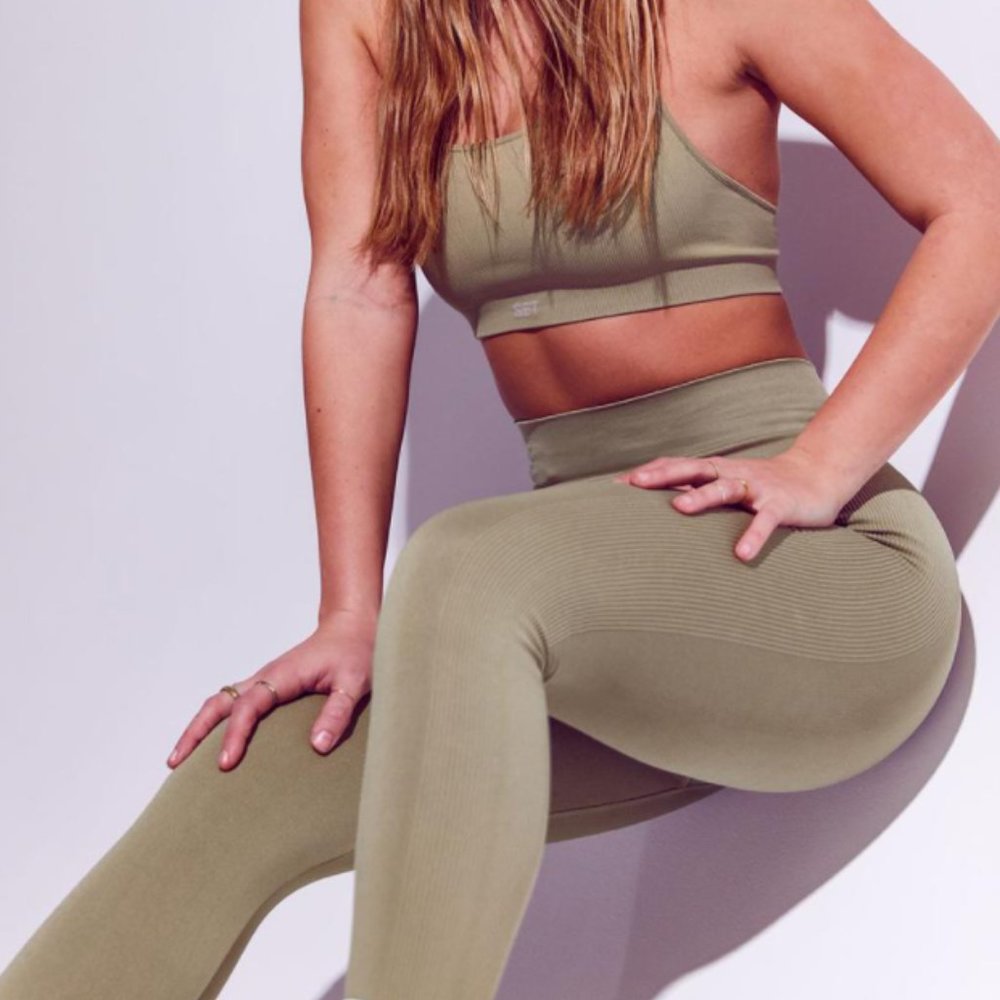 Set Active x Madelyn Cline Set
